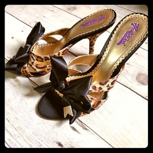 Hale Bob Leopard Print Pin Up Style Heels